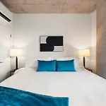Hotel Corporate-friendly 4br Stylish &