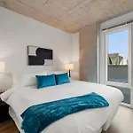 Corporate-friendly 4br Stylish & *