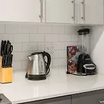 Corporate-friendly 4br Stylish & Hotel