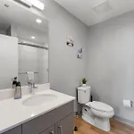 Hotel Corporate-friendly 4br Stylish & Chicago