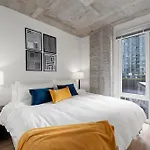 4br Modern Gem Sleek Bright &