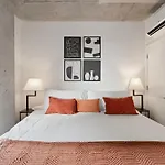 4br Modern Gem Sleek Bright & Hotel