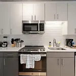 4br Modern Gem Sleek Bright & *