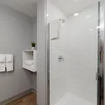 Hotel 4br Modern Gem Sleek Bright & *