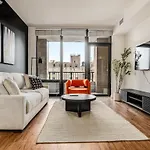 Apartment Boulevard 5 Mins To Riverwalk & Mag Mile 03
