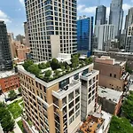 Apartment Boulevard 5 Mins To Riverwalk & Mag Mile 03 *