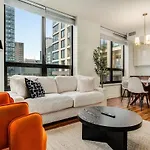 Boulevard Stays Walk Everywhere 5 Mins To Magnificent Mile River North 02