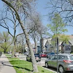 Chicago Apt Walk To Logan Square