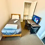 Best Place To Stay - Close To Downtown! - Free Parking!