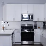 Shared, Spacious Condo Near Uchicago And Obama Center