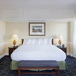 Hotel The Drake