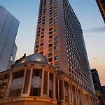 Hotel Hilton Magnificent Mile 3*