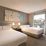 Hilton Magnificent Mile 3*