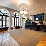 Hotel Express - Magnificent Mile By Ihg Chicago