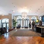 Holiday Inn Express Chicago - Magnificent Mile By Ihg
