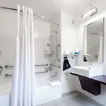 Express - Magnificent Mile By Ihg Chicago
