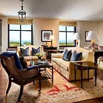 The Blackstone, Autograph Collection 4*