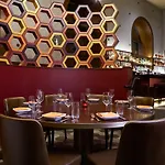 The Blackstone, Autograph Collection Hotel 4*