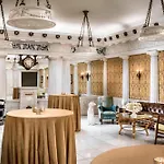 Hotel The Blackstone, Autograph Collection 4*
