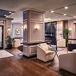 Claridge House Chicago, Tapestry Collection By Hilton