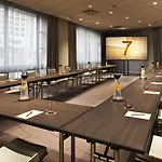 Thompson Chicago, By Hyatt Chicago