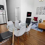 City Views And Convenient 3Br Suite For Group Of 8 Guests Near Mccormick, Shedd Aquarium, Museum Campus & Navy Pier