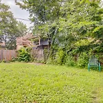 2 Mi To South Shore Beach Urban Retreat With Yard