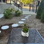 Historic Feel Modern Comfort Walk To Parks & Food