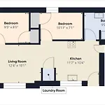 West Town 2Br With In-Unit Laundry And Onsite Parking