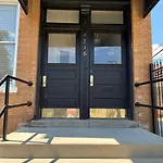 Historic Feel Modern Comfort Walk To Parks & Food