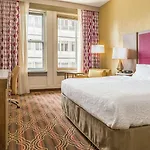 Hampton Majestic Theatre District Hotel 3*
