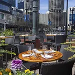 Thewit Chicago, A Hilton Hotel