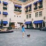 Waldorf Astoria Chicago