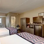 Carlton Midway Motel