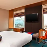 Aloft By Marriott Downtown River North Hotel Chicago