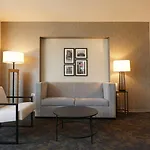 Hampton West Loop Fulton Market Area 3*