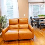 Luxury 9 Bedroom Villa Mins From Downtown And The Lake