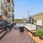 Game Day Stay Steps To Wrigley Garage