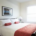 Hotel The