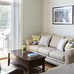 Hotel The 4*