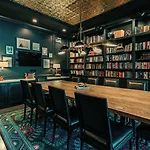 Hotel The 4*