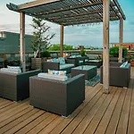Hotel The 4*
