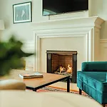 The Hotel 4*