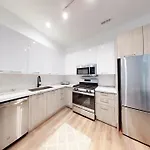 Modern 3Br Near Mccormick & South Loop