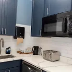 Chicago Parthenon Hostel