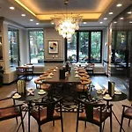 Claridge House Chicago, Tapestry Collection By Hilton