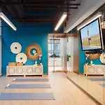 Hotel Sentral Michigan Avenue 3*