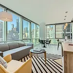 Sentral Michigan Avenue Hotel