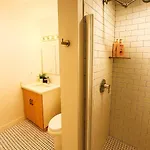 Stylish 4br Stay-prime Location - State Rep