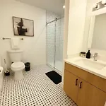 Stylish 4br Stay-prime Location - State Rep *